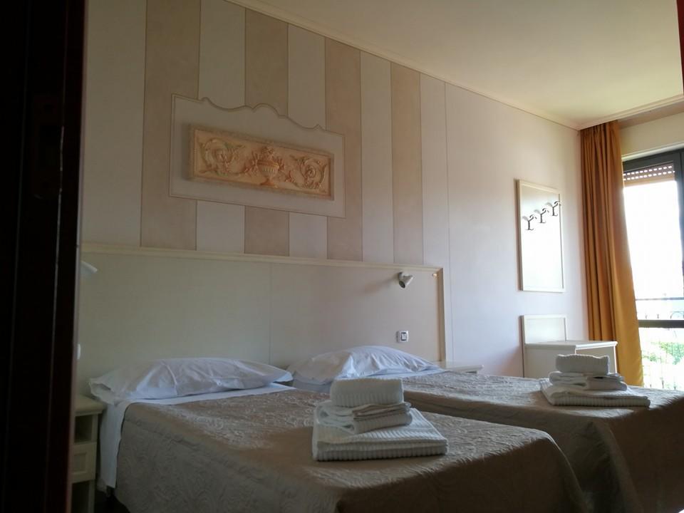 Hotel Lago Maggiore Castelletto sopra Ticino Luaran gambar